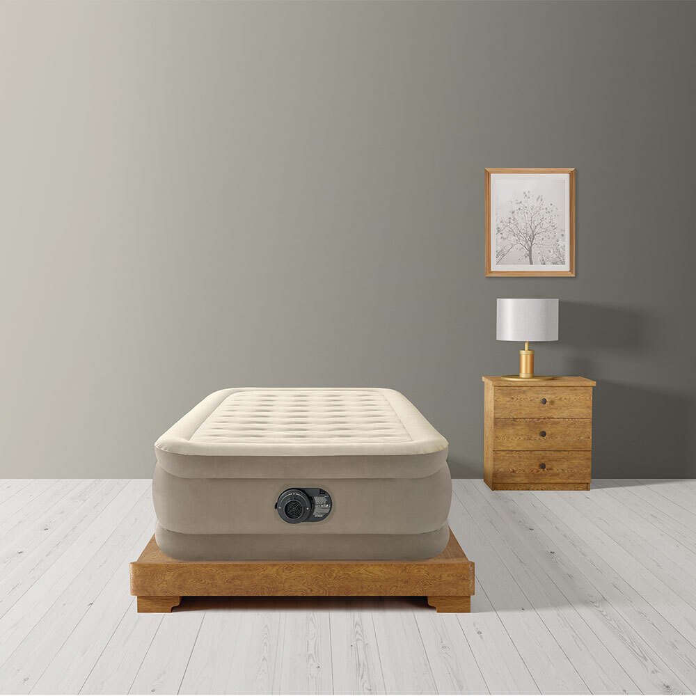 Ultra Plush Air Mattress with Built-In Electric Pump - Twin Ultra Plush Air Mattress with Built-In Electric Pump - Twin
